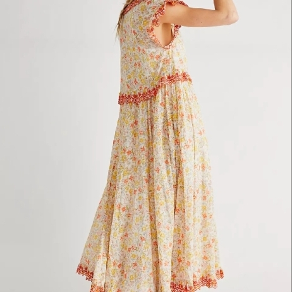 Floral Print Maxi Dress with Red Trim - Picture 5 of 6